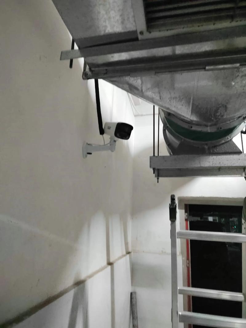 兖州热力智慧升级 各小区热力泵站智能化监控系统安装稳步推进