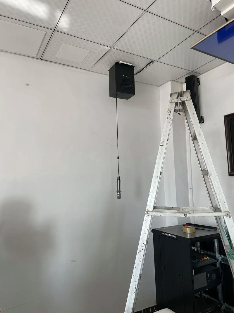 音频线吊麦克风电动吊架 智能化弱电工程中的专业音响系统核心
